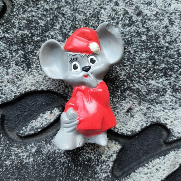 Vintage 1980s Hand Painted Holiday Mouse Mrs. Claus Ceramic Figurine 3.5" - Picture 2 of 7